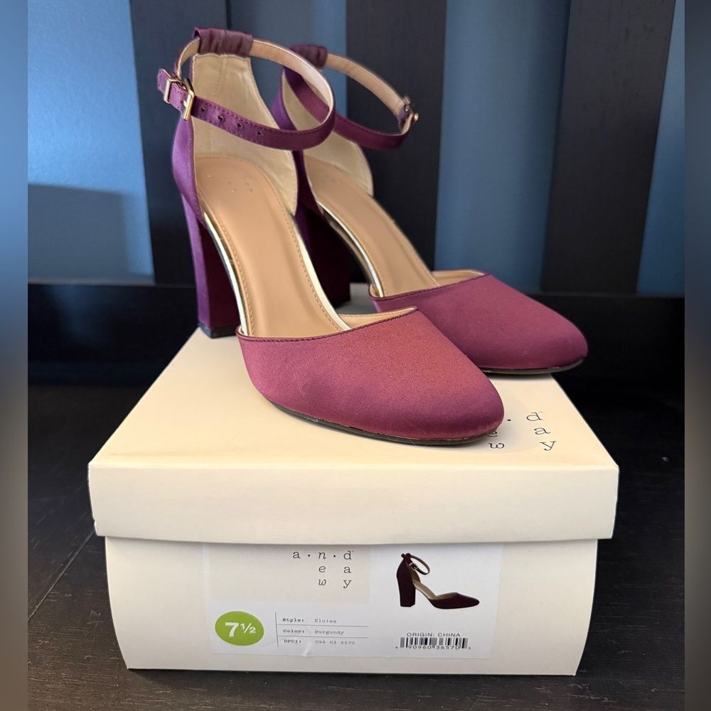 A New Day Eloisa Ankle Strap Round Toe Block Heel Burgundy Satin Pumps Size 7.5